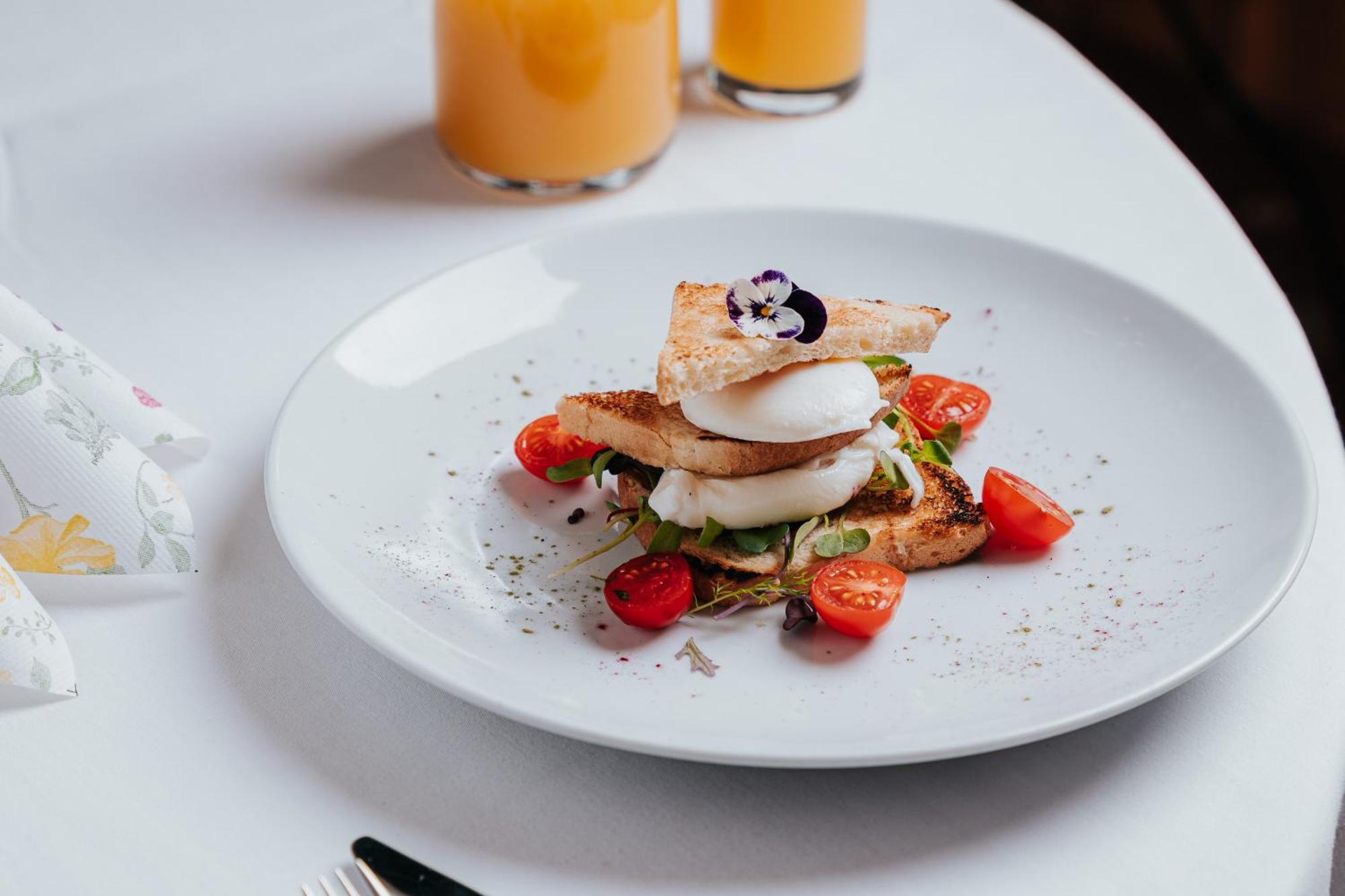 Hotel Kastiel Mojmírovce 외부 사진