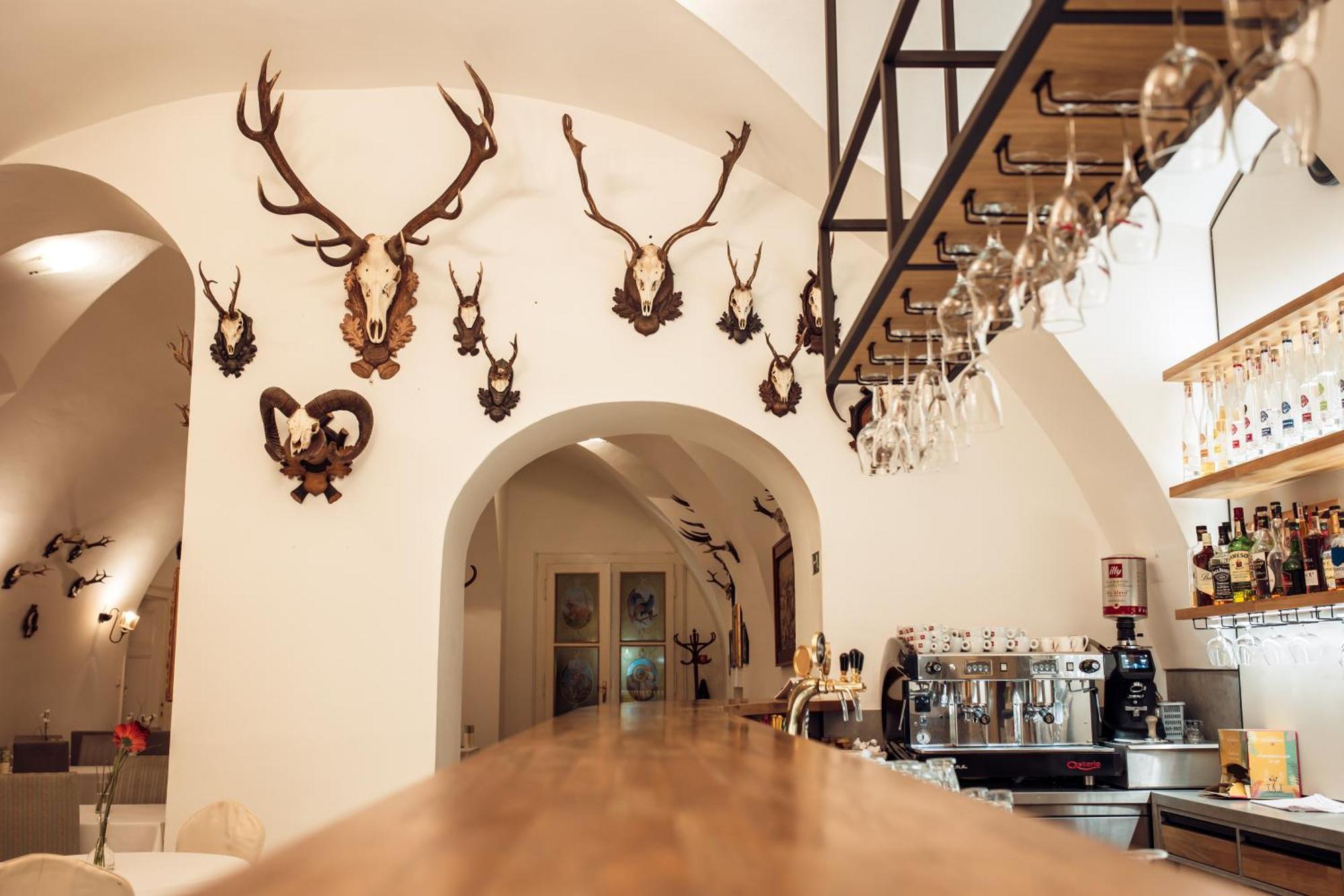 Hotel Kastiel Mojmírovce 외부 사진