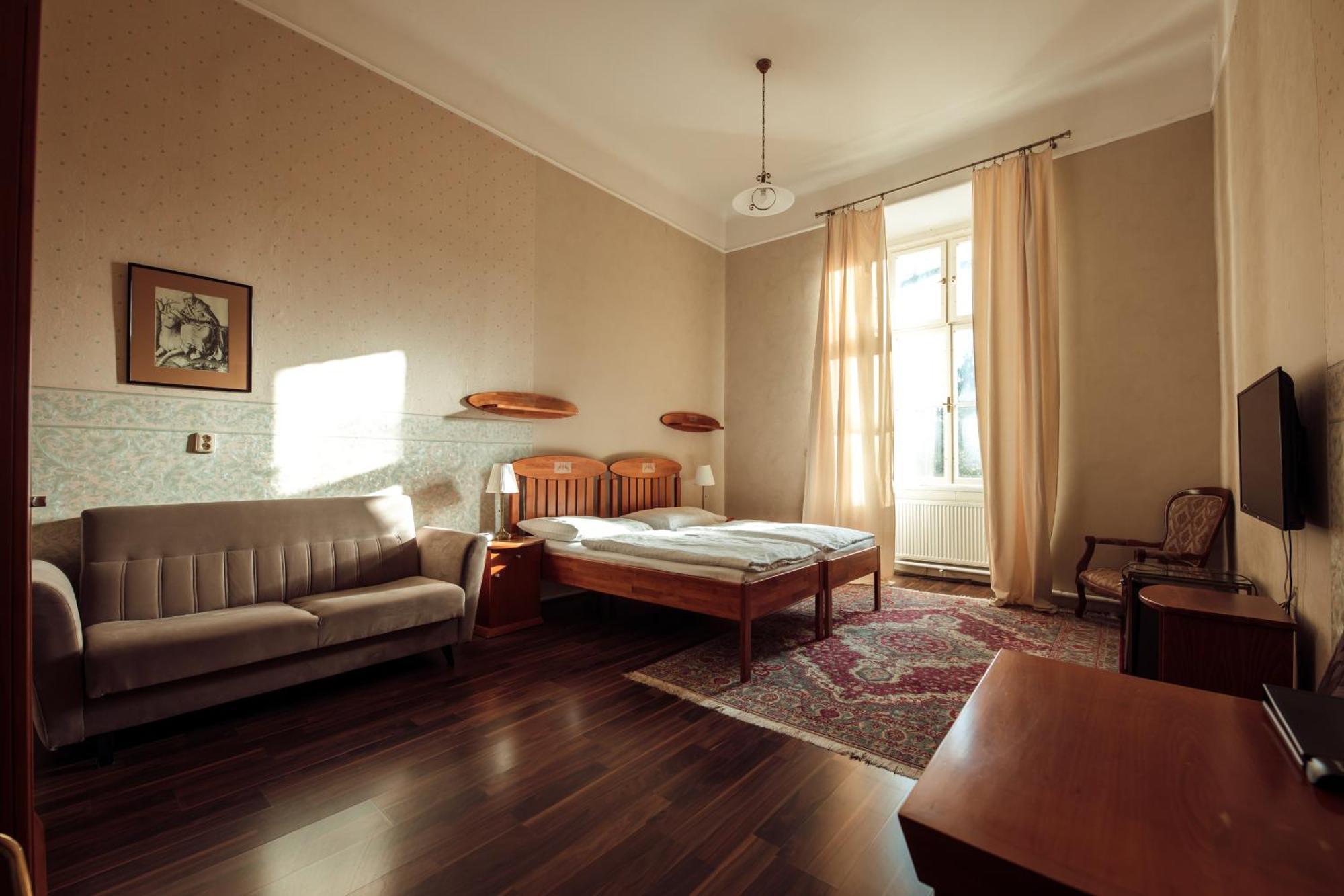 Hotel Kastiel Mojmírovce 외부 사진
