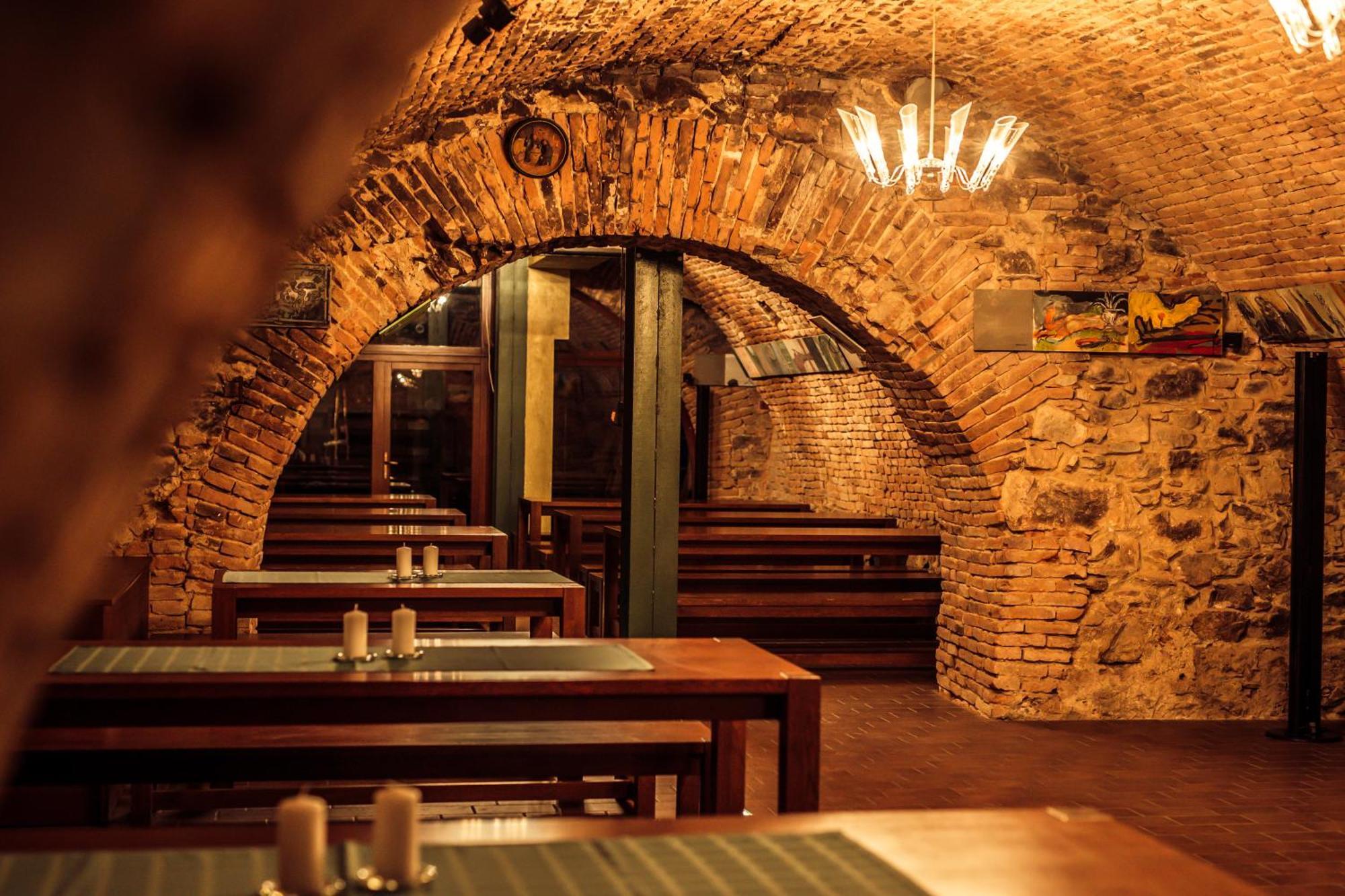 Hotel Kastiel Mojmírovce 외부 사진