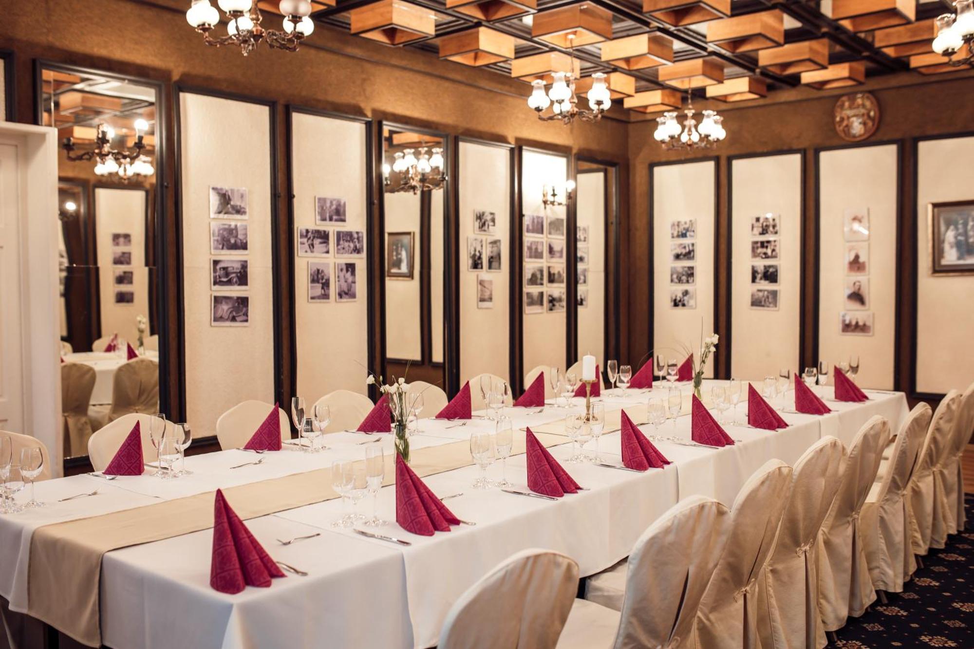 Hotel Kastiel Mojmírovce 외부 사진