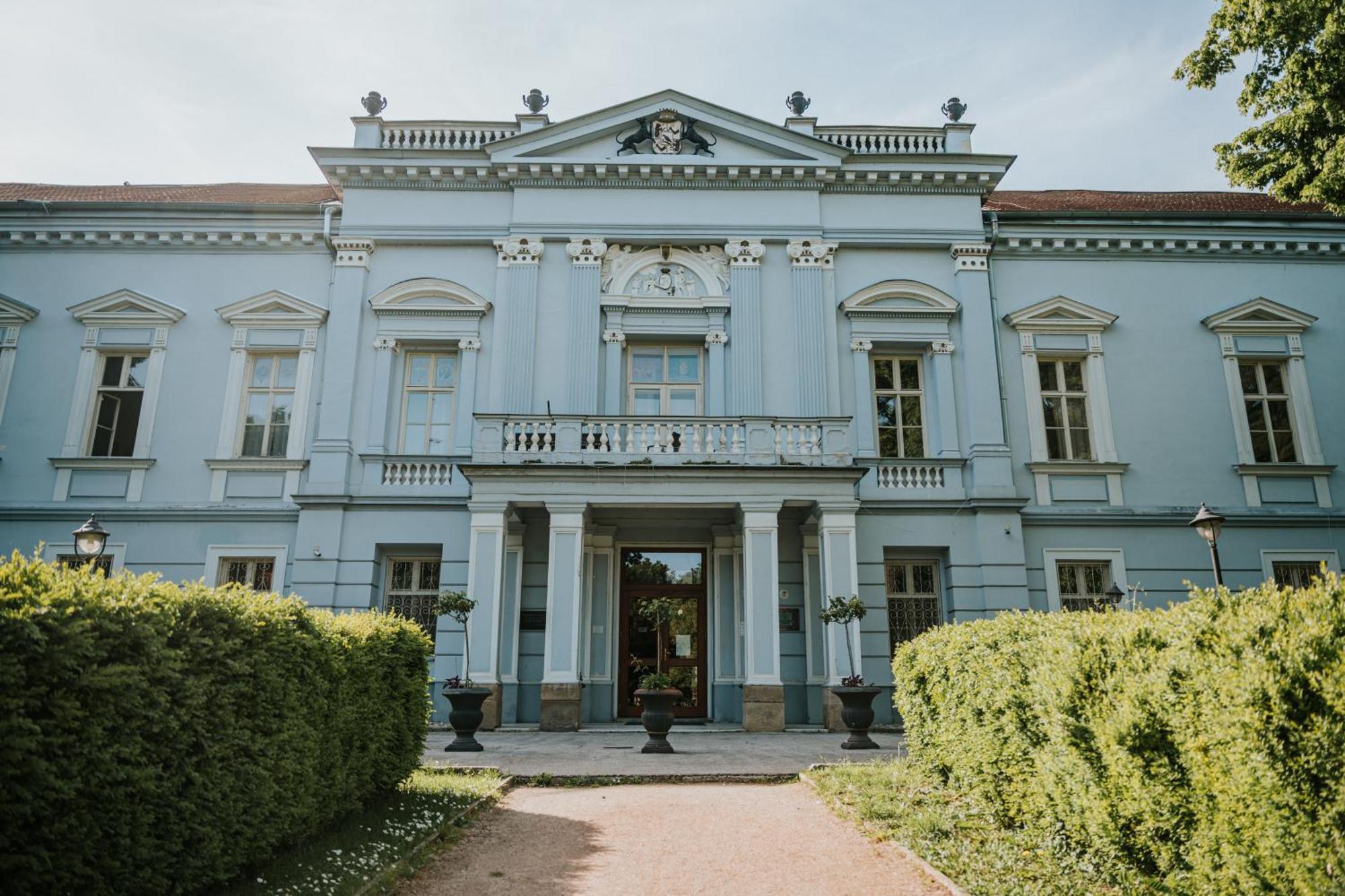 Hotel Kastiel Mojmírovce 외부 사진